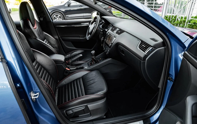 Skoda Octavia cena 59900 przebieg: 198000, rok produkcji 2015 z Poddębice małe 781